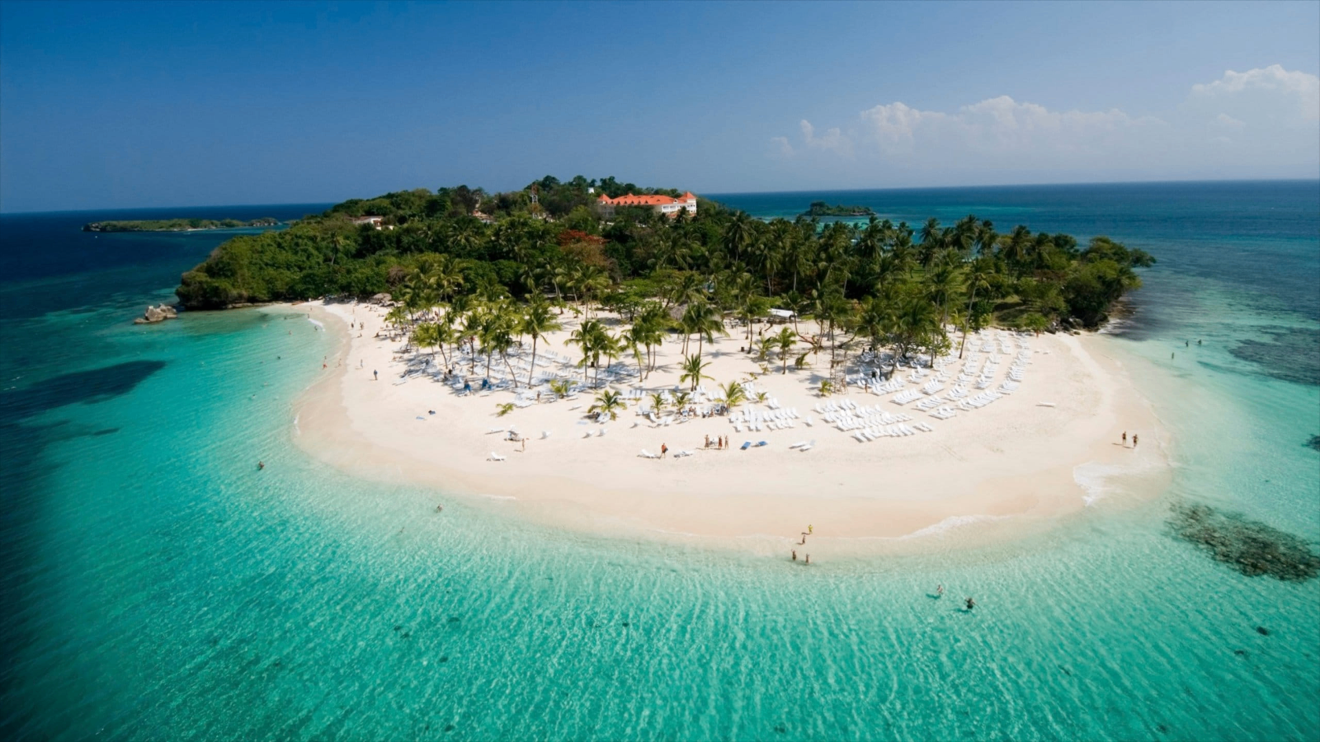 Cayo Levantado beach in Samaná