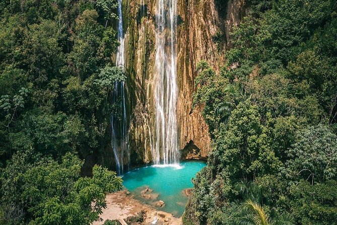 El Limón Waterfall in Samaná Peninsula