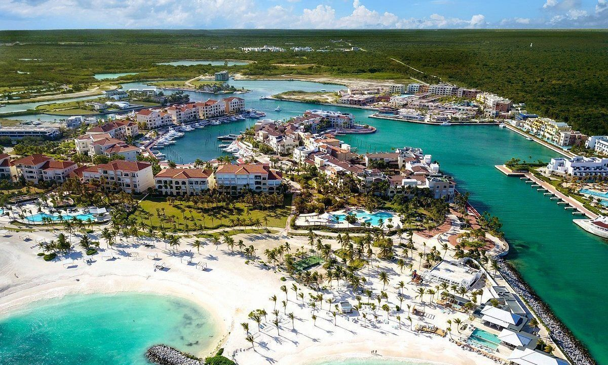 Cap Cana marina and beaches with turquoise waters and luxury lifestyle